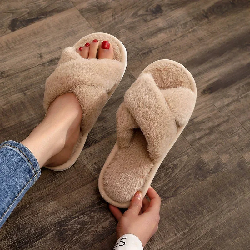 MovaLira™ CloudCross Cozy Slippers