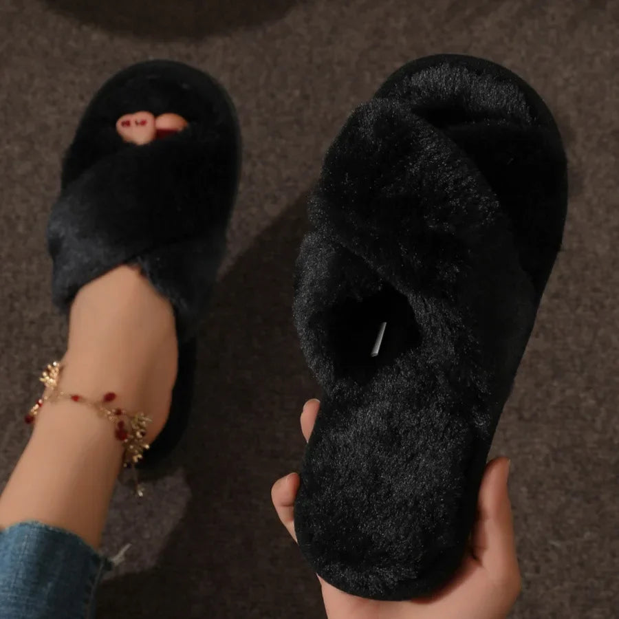 MovaLira™ CloudCross Cozy Slippers